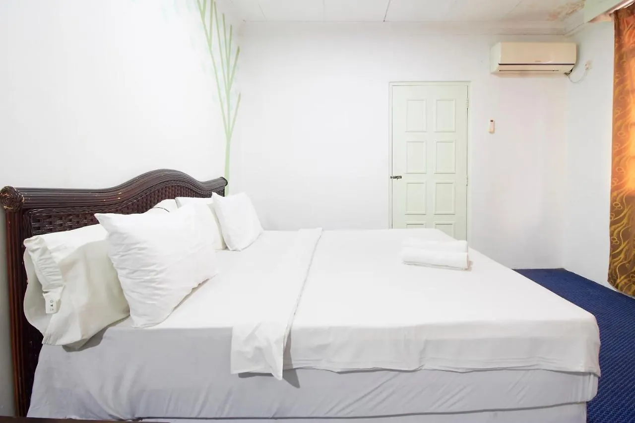 D'Jawi Bella Hotel Парит-Бунтар